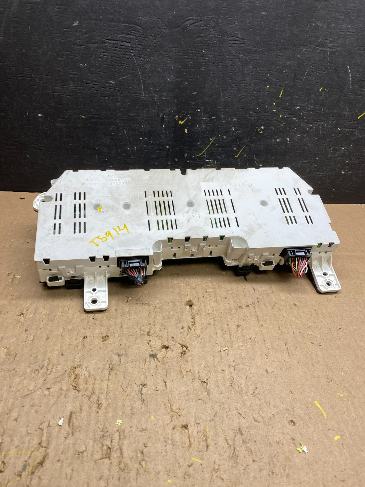 2004 to 2006 Lincoln Navigator Speedometer Gauge Cluster t5914 DG6