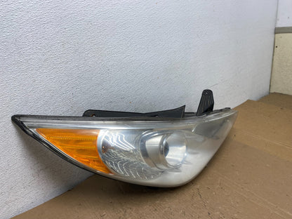 2011 - 2014 Hyundai Sonata Right Passenger Rh Side Headlight Halogen AD8207 DW2
