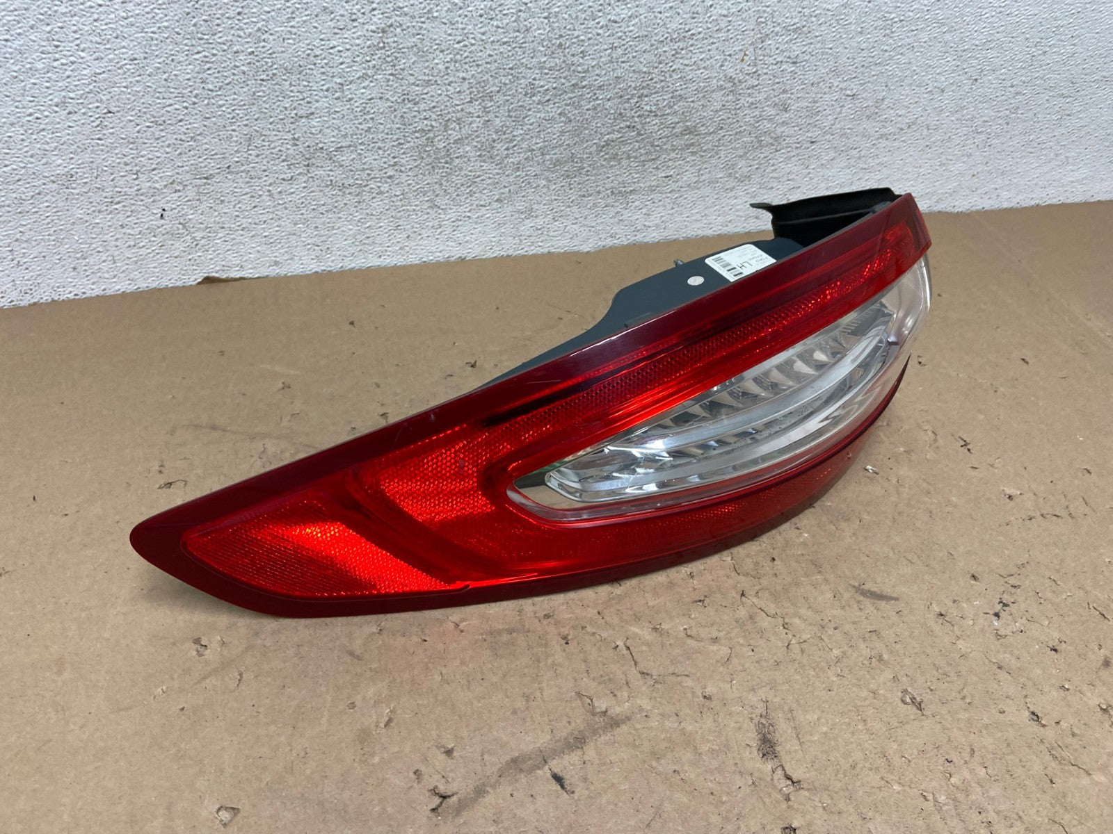 2013 to 2016 Ford Fusion Left Driver LH Side Tail Light AG4423 LK2