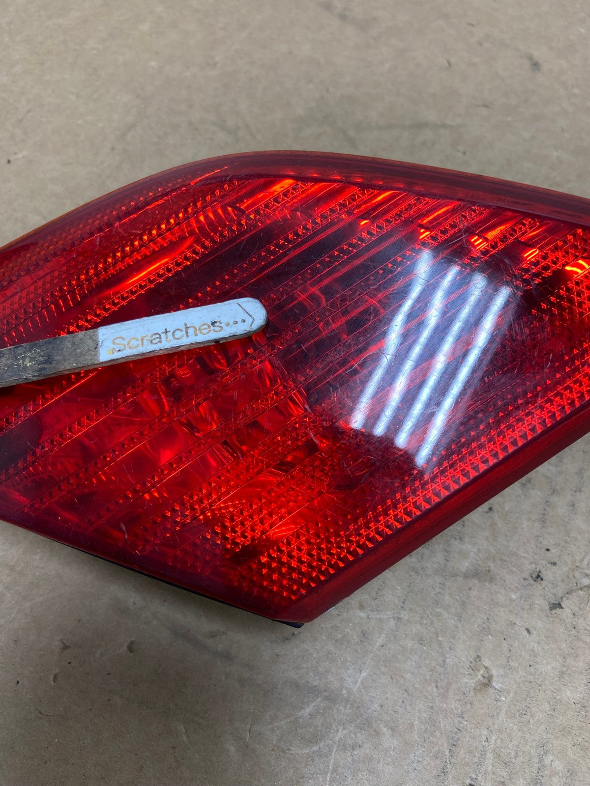 2003 to 2004 Toyota Avalon Left Driver LH Side Inner Tail Light AI3295 LK3