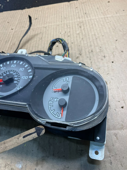 2002-2003 Nissan Pathfinder Xterra Cluster Speedometer Instrument OEM S2350 DG4