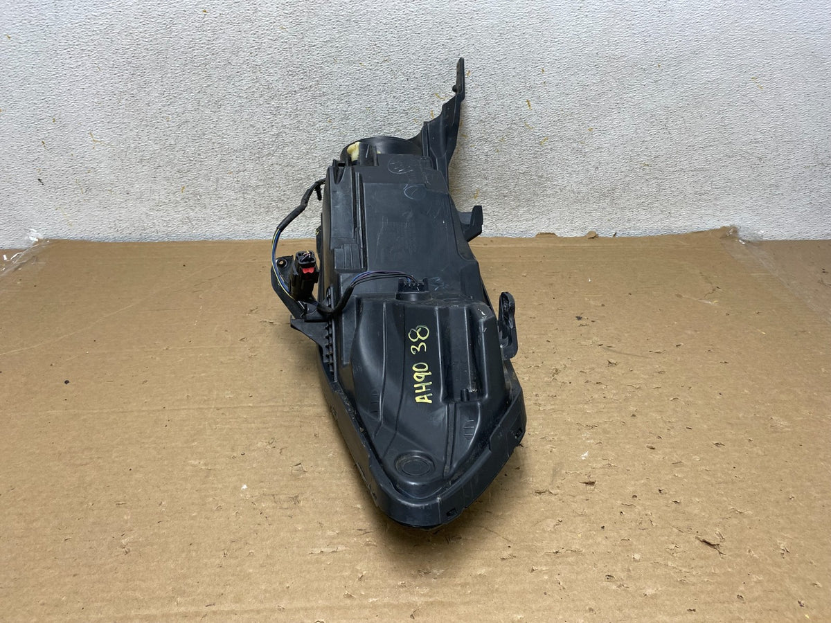 2016 - 2018 Chevrolet Malibu Left Driver LH Halogen Headlight AH9038 DW10