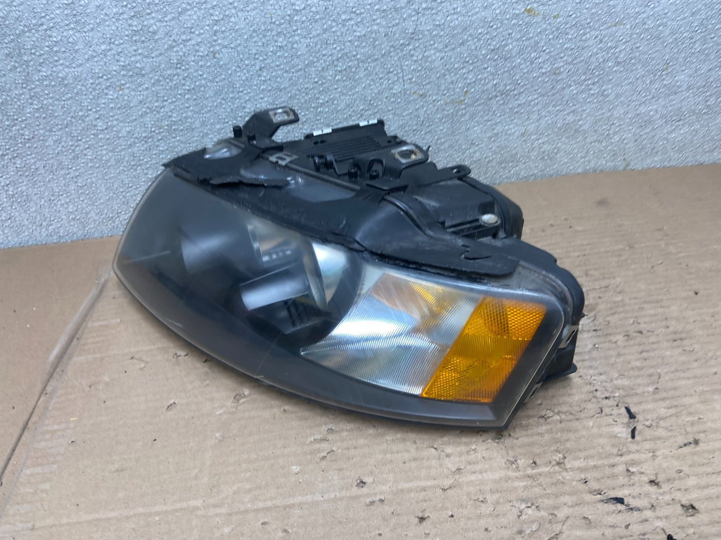Xenon HID 2003 to 2006 Audi A4 Convertible Left Drvier LH Headlight AA9498 DW1