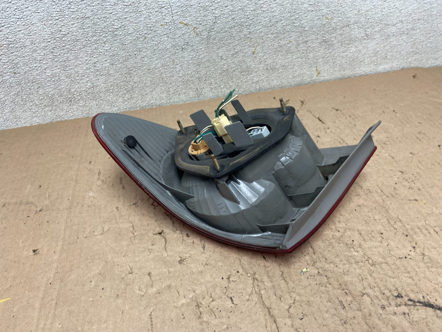 2003 to 2005 Toyota Corolla Left Driver Lh Side Tail Light Oem R3377 DW3