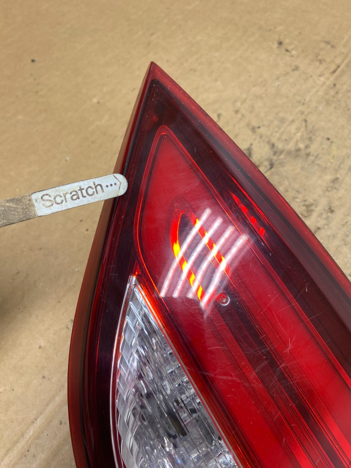 2015 to 2017 Chrysler 200 Sedan Right Passenger  Inner Tail Light Oem Q7875 DW4