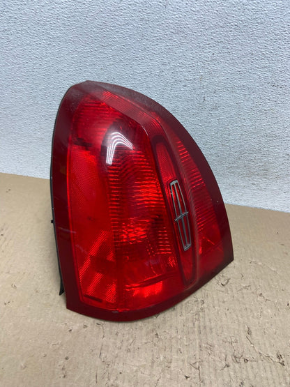 1998 to 2002 Lincoln Town Car Left Driver Lh Tail Light AE9826 LK2