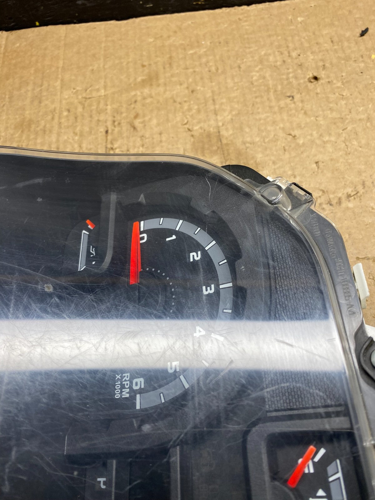 2011 to 2013 Ford E150 E250 E350 VAN Gauge Speedometer Cluster z9760 DG5
