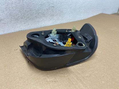 2001- 2003 BMW 5 Series E39 530i Right Passenger Rh Tail Light AF7306 DW6