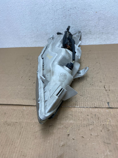2005 to 2006 Toyota Camry Left Driver LH Halogen Headlight AE6605 DW5