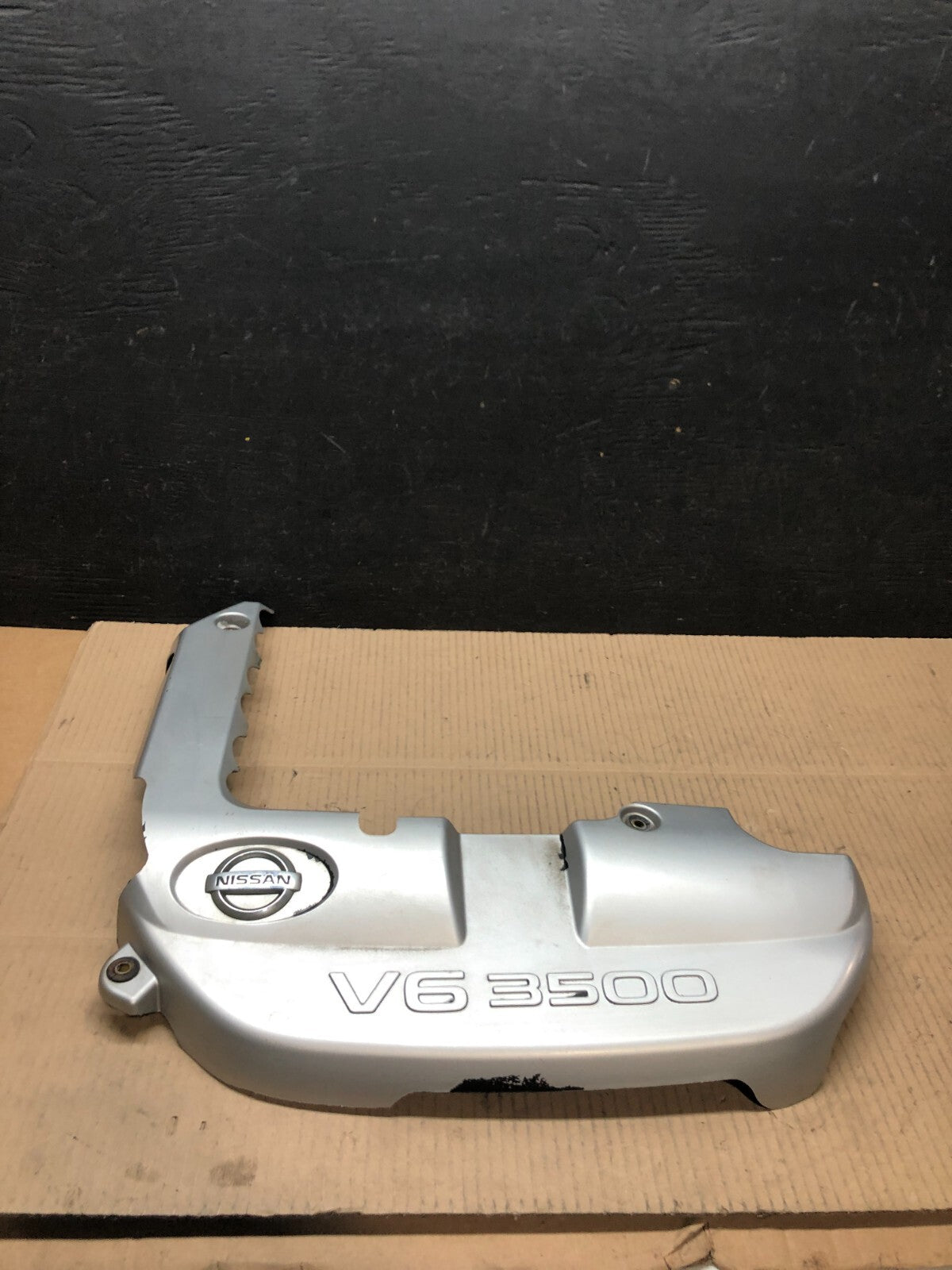 2001 to 2004 Nissan Pathfinder Engine Cover Ornament G58920