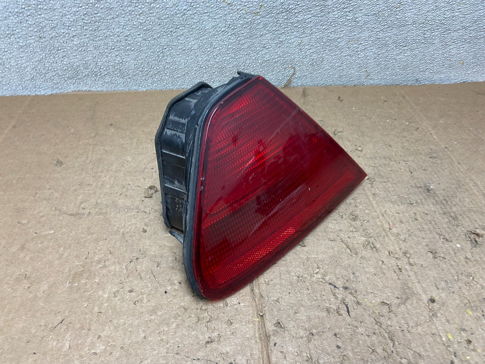 1998 - 2002 Honda Accord Coupe 2-door Left Driver LH Tail Light Oem AA4983 DW2