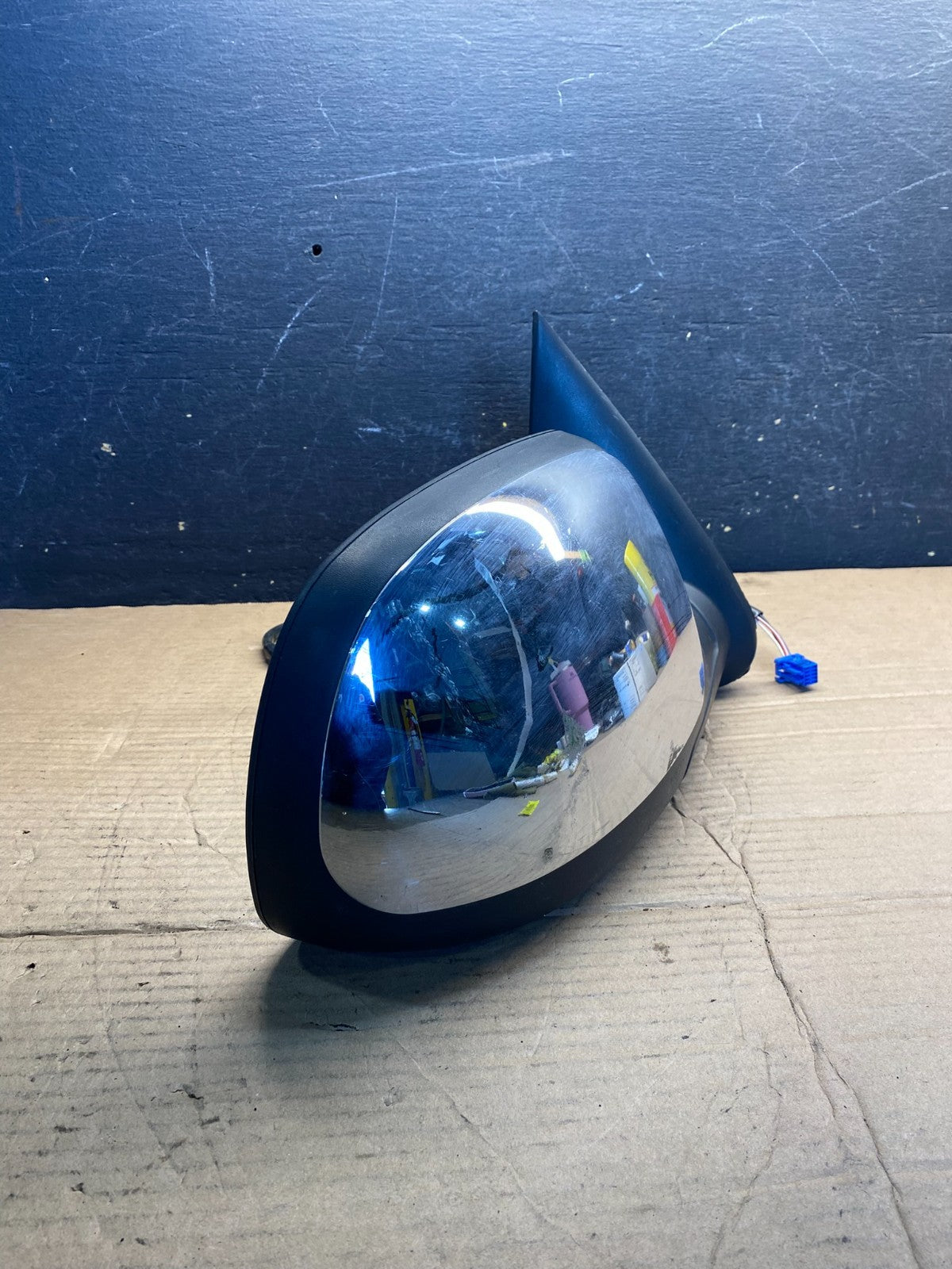 2003-2006 Chevrolet Tahoe Suburban Right Passenge Door Mirror AA5633 MS1