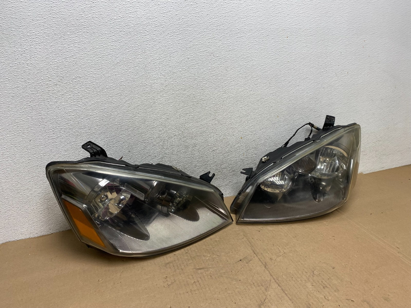 2005 to 2006 Nissan Altima Left+Right Side Set Halogen Headlights AG4667 DW2