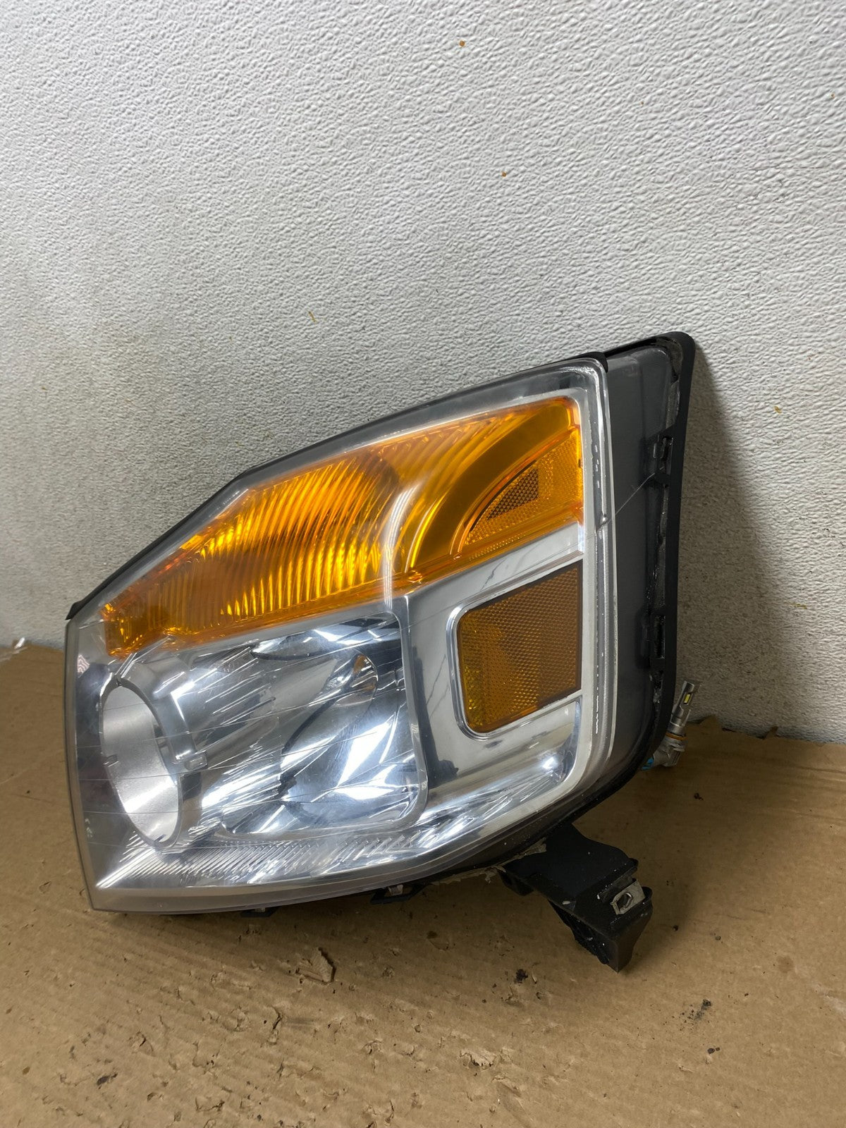 2008 - 2015 Nissan Armada Left Driver LH Headlight Halogen DEPO AH8945 DW1