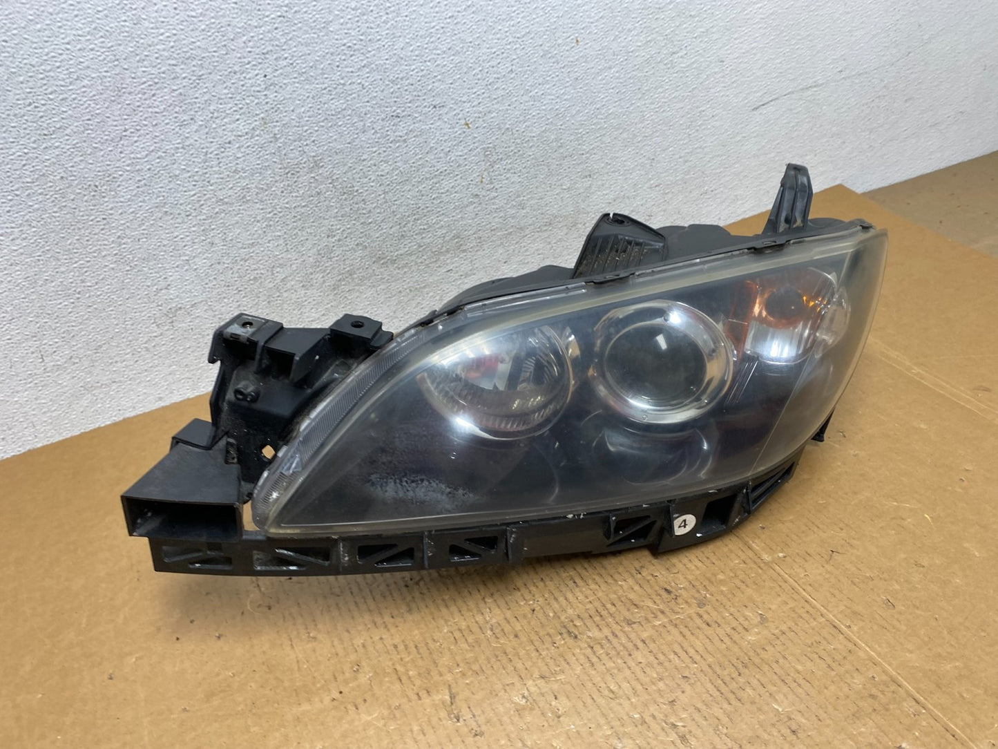 2004 to 2009 Mazda 3 Sedan Left Driver LH Side XENON Headlight AE0420 DW2