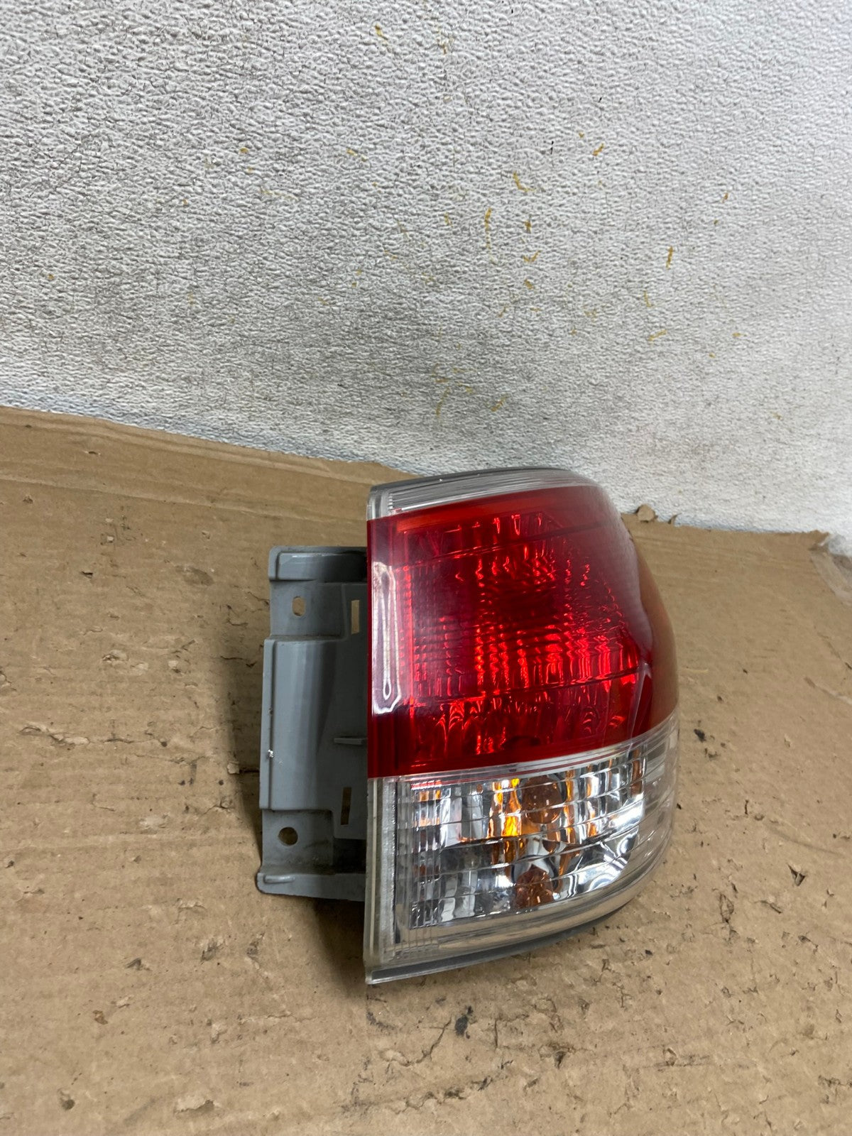 2013 to 2016 Nissan Pathfinder Passenger Right Side Tail Light AH9143 LK2