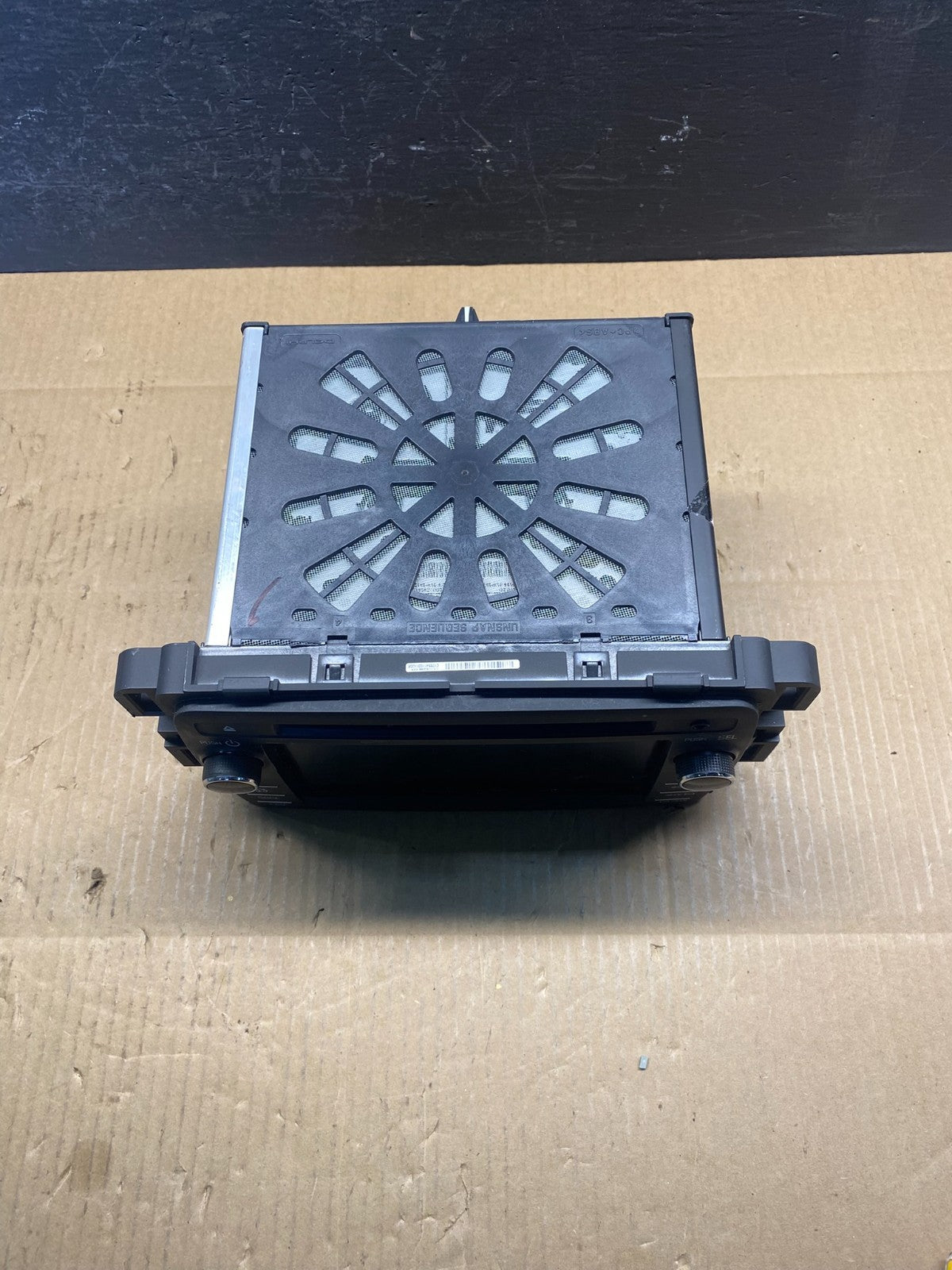 2013 2014 GMC Acadia Radio Display Screen AM/FM AUX ad1511 DG3