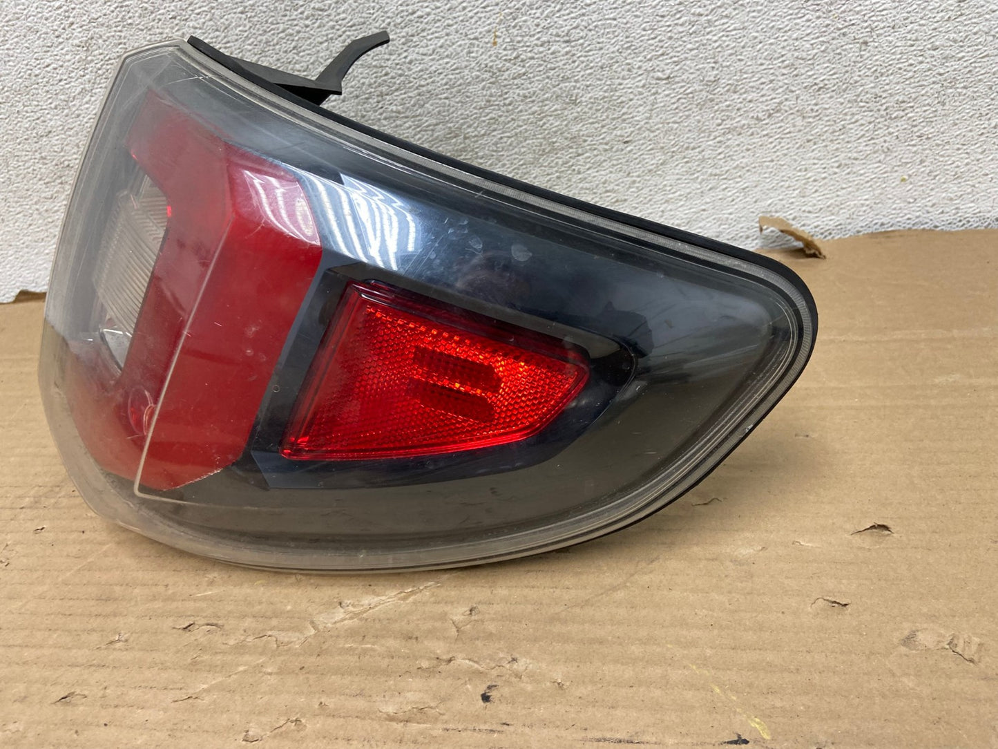2013 to 2016 GMC Acadia Right Passenger RH Side Tail Light AG8165 LK2