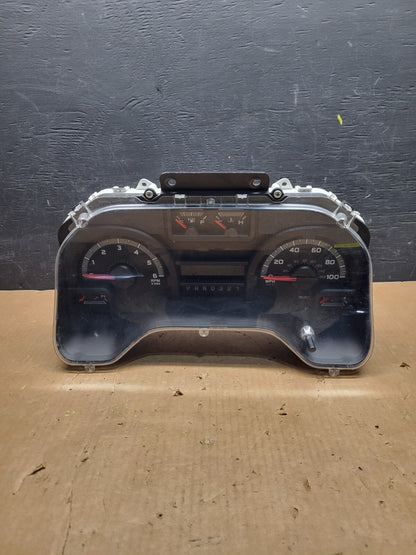 2010 Ford E150 VAN Gauge Speedometer Cluster H7813 DG10