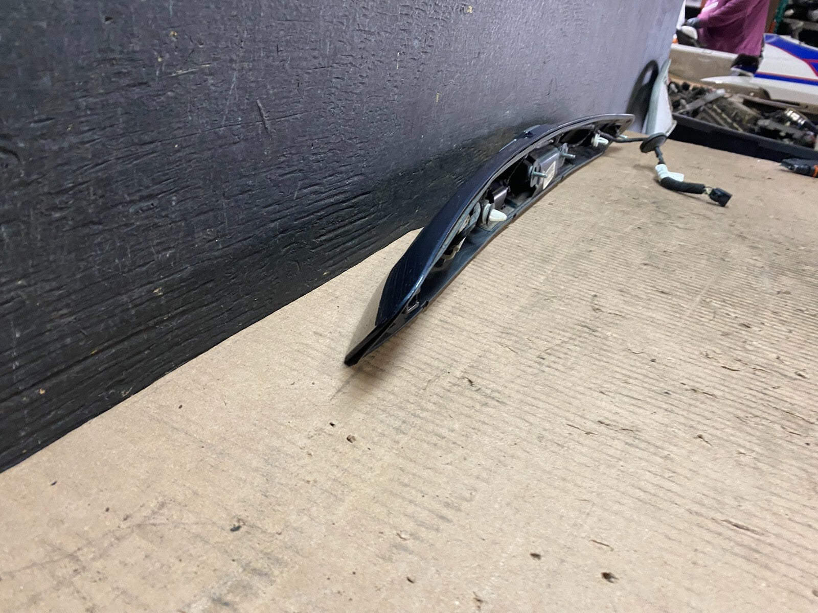 2016-2019 Chevrolet Trax Rear Trunk Camera Molding Trim Oem J7302 GD7