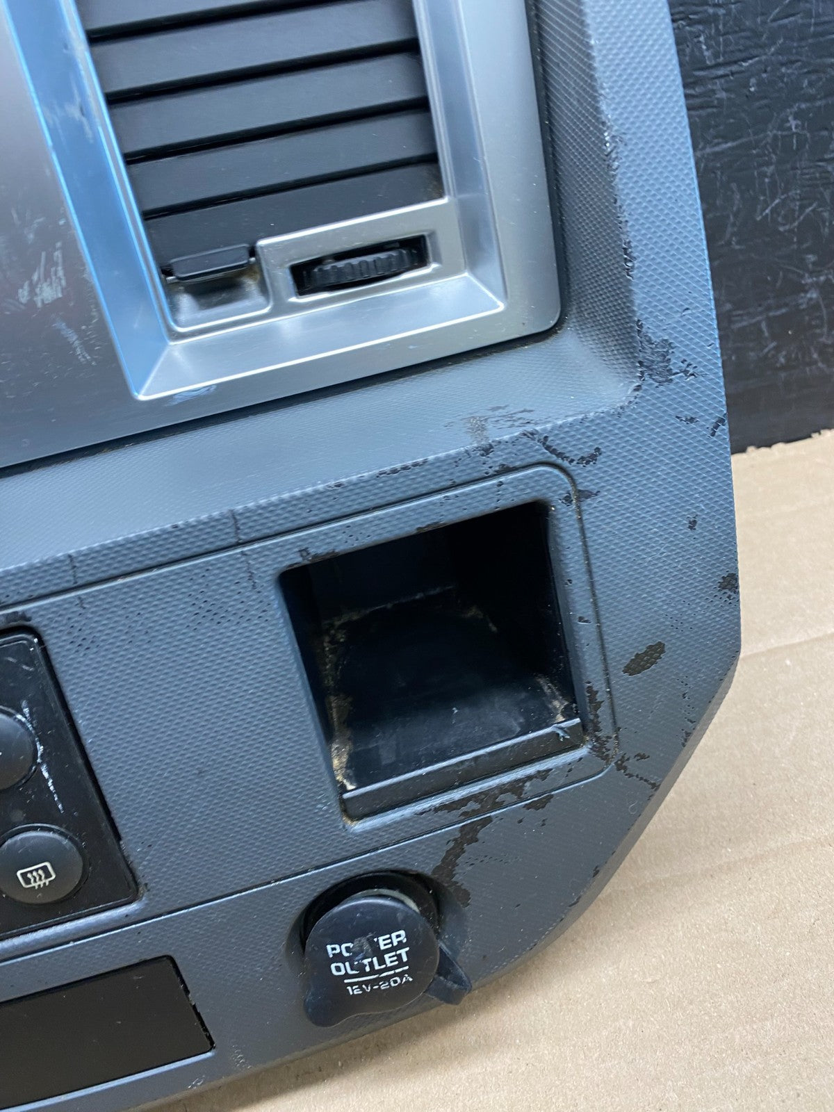2006 to 2008 Dodge Ram Radio Climate Control A/C Heat Dash Bezel Trim ag6435 DG1