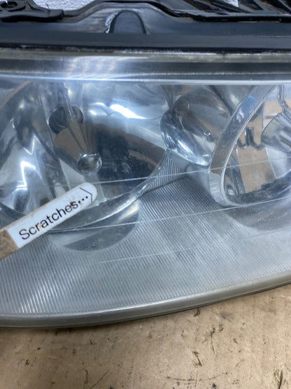 2005 to 2011 Lincoln Town Car Right Passenger Rh Side Headlight AD3178 DW3
