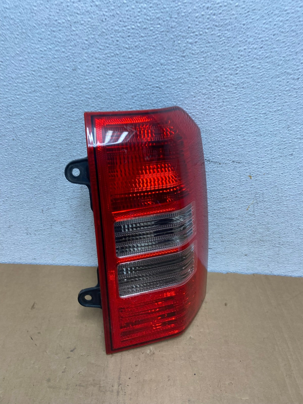 2008-2016 Jeep Patriot Right Passenger Rh Side Tail Light AD2736 LK2