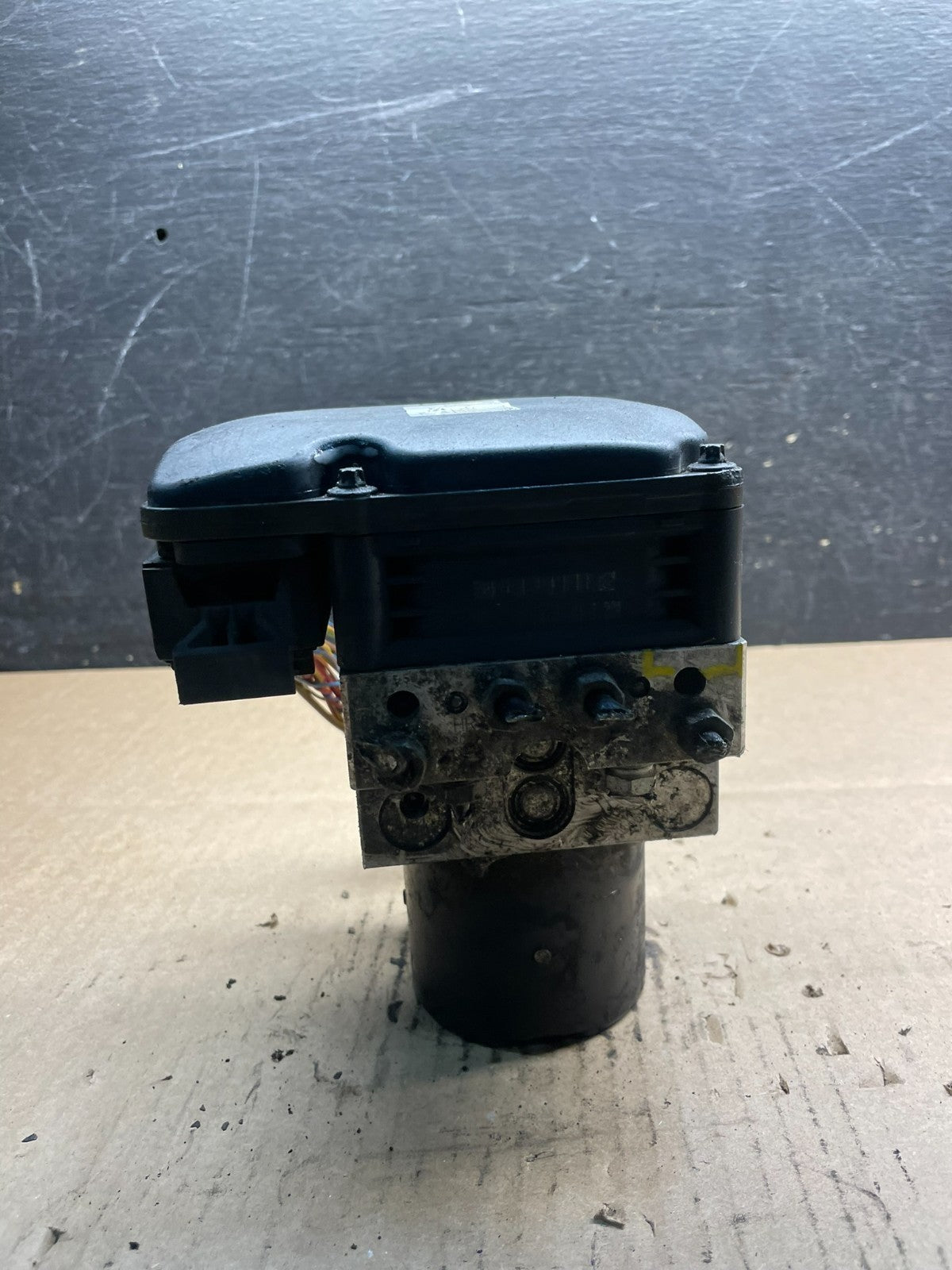 2010 BMW 5 Series ABS Pump Control OEM 6784151-01 Module u9194 DG2