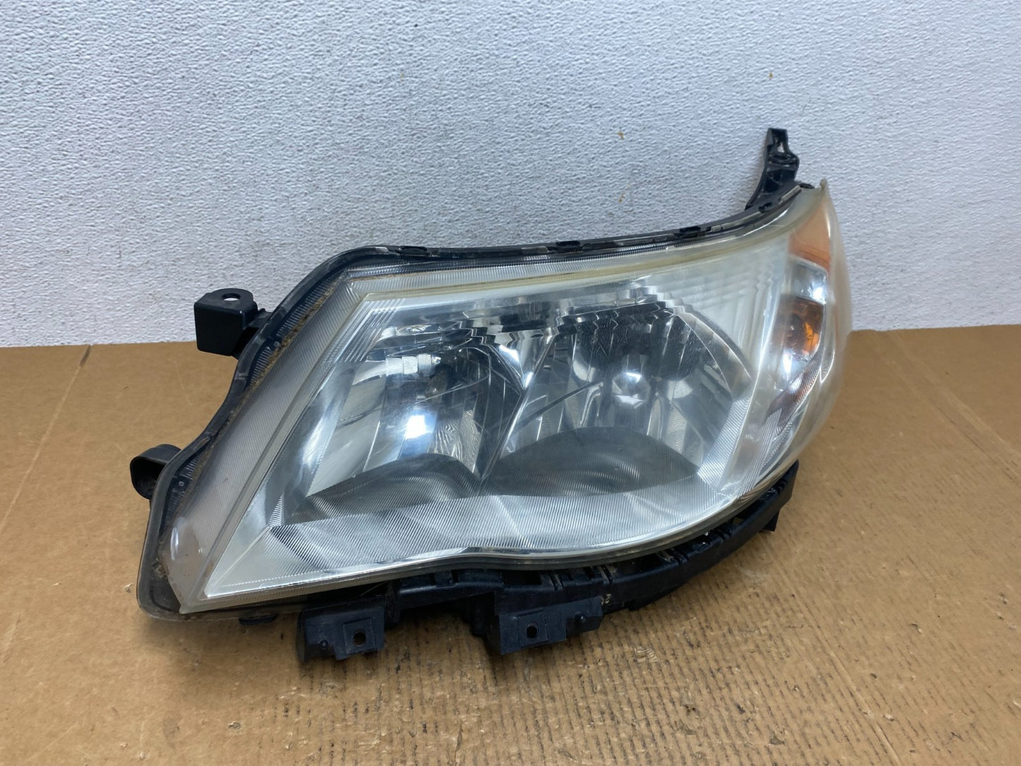 2009-2013 Subaru Forester Left Driver LH Halogen Headlight AE1411 DW2