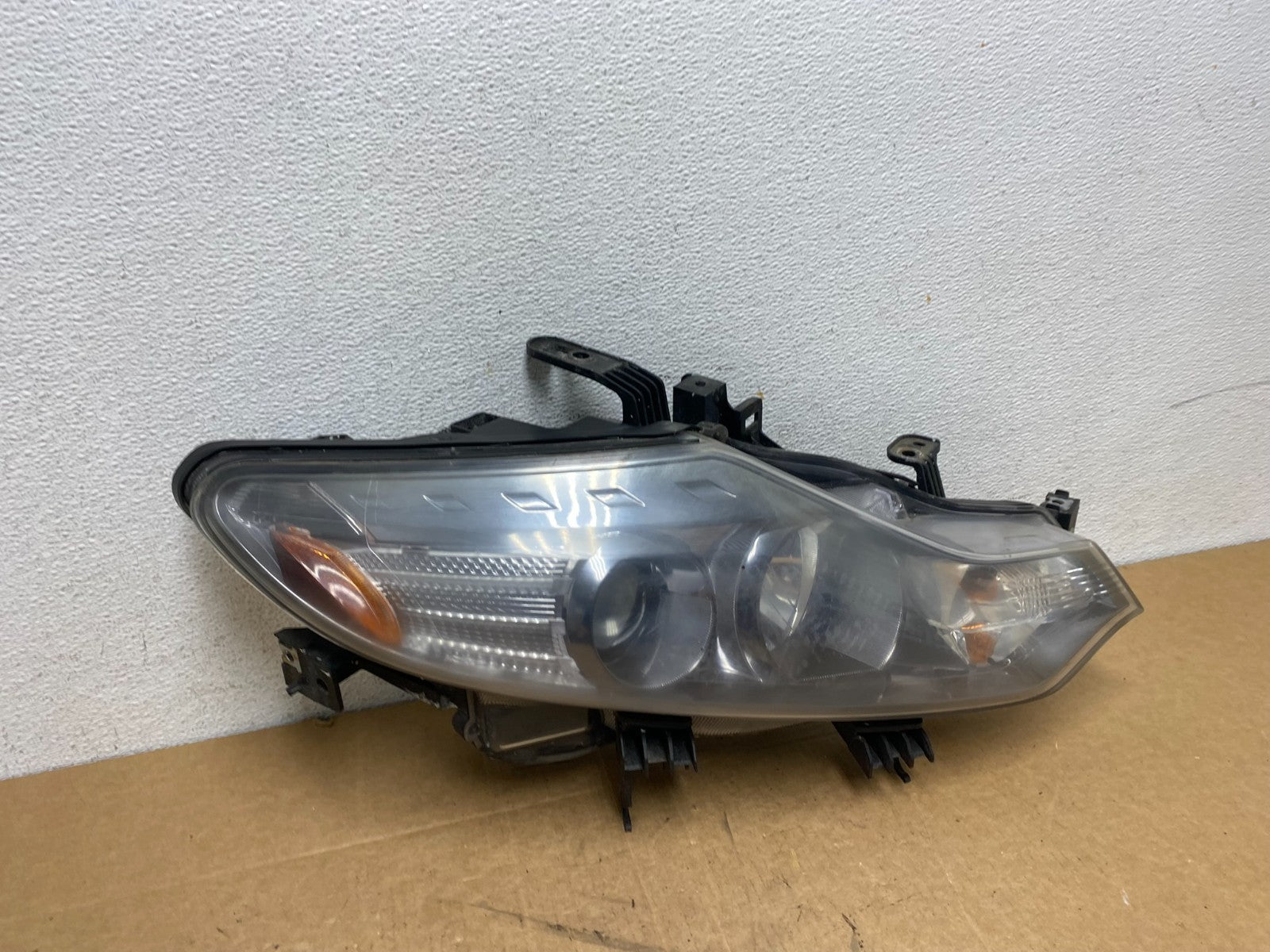 2011 to 2014 Nissan Murano Headlight Right Passenger Rh Halogen AD6077 DW2