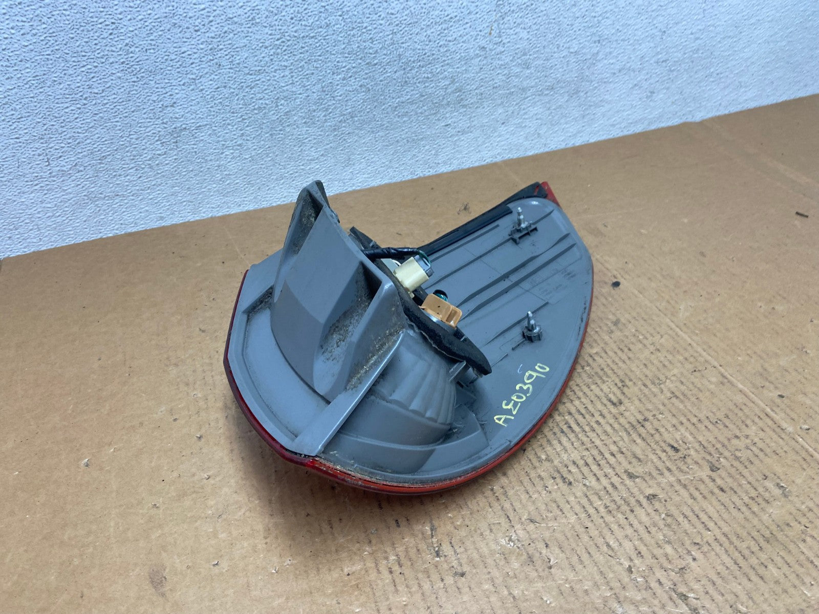 2006 to 2010 Toyota Sienna Left Driver LH Side Tail Light AE0390 LK4