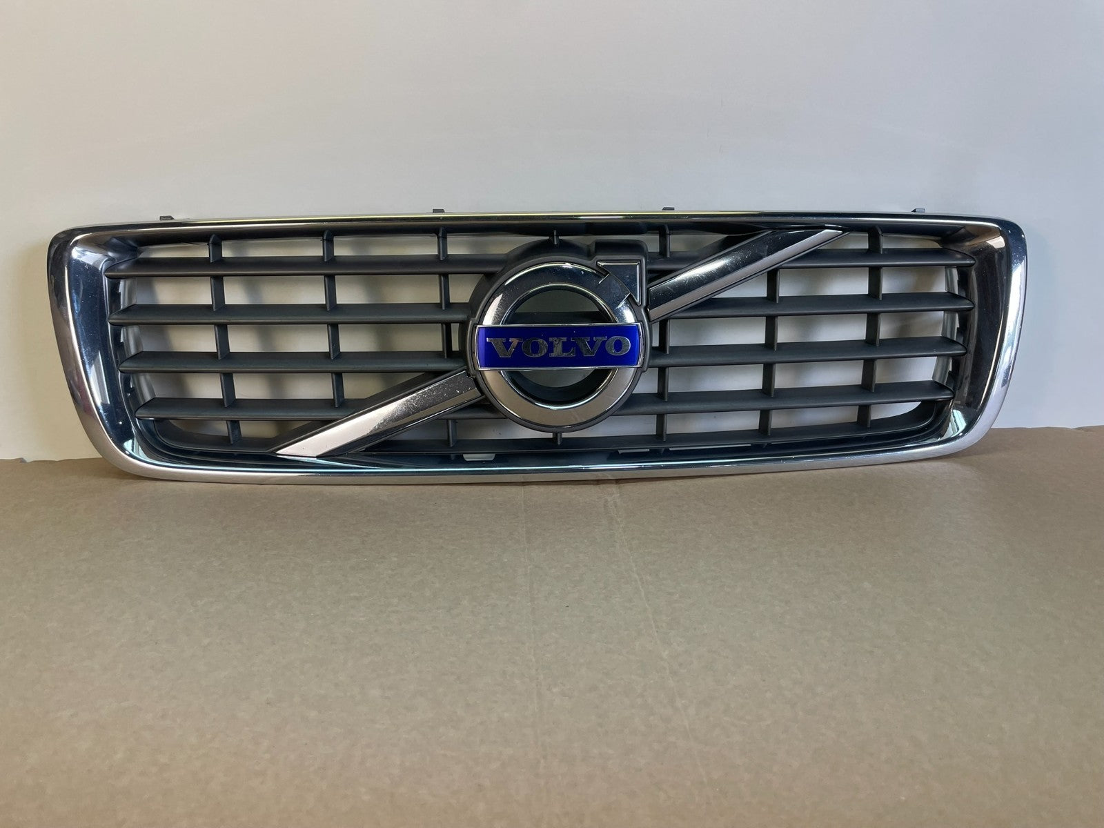 2010 to 2013 Volvo S80 Front Upper Grill Grille ag9970 DG0
