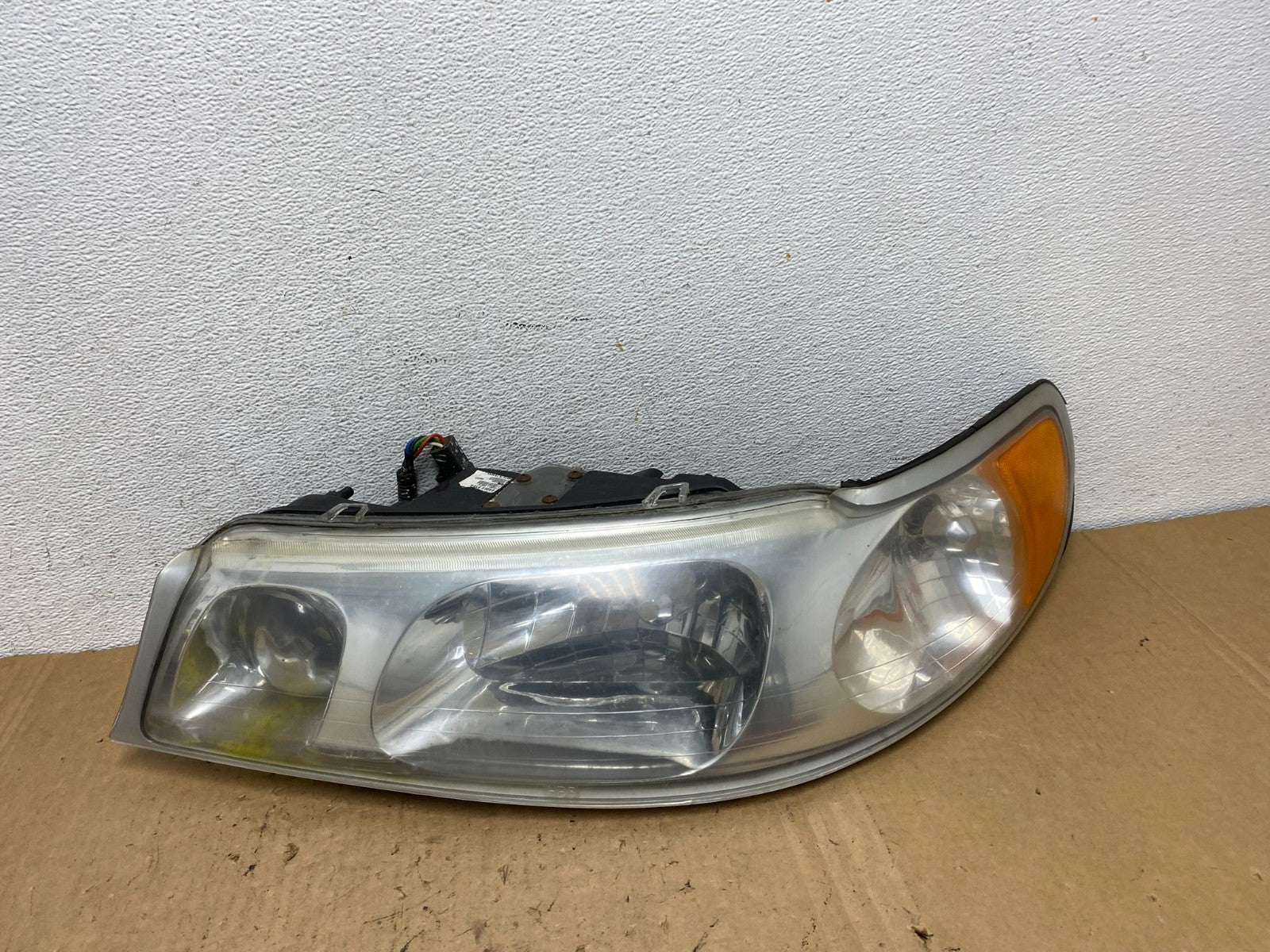 1999-2001 Lincoln & Town Car Left Driver LH Headlight Halogen AD3231 DW0