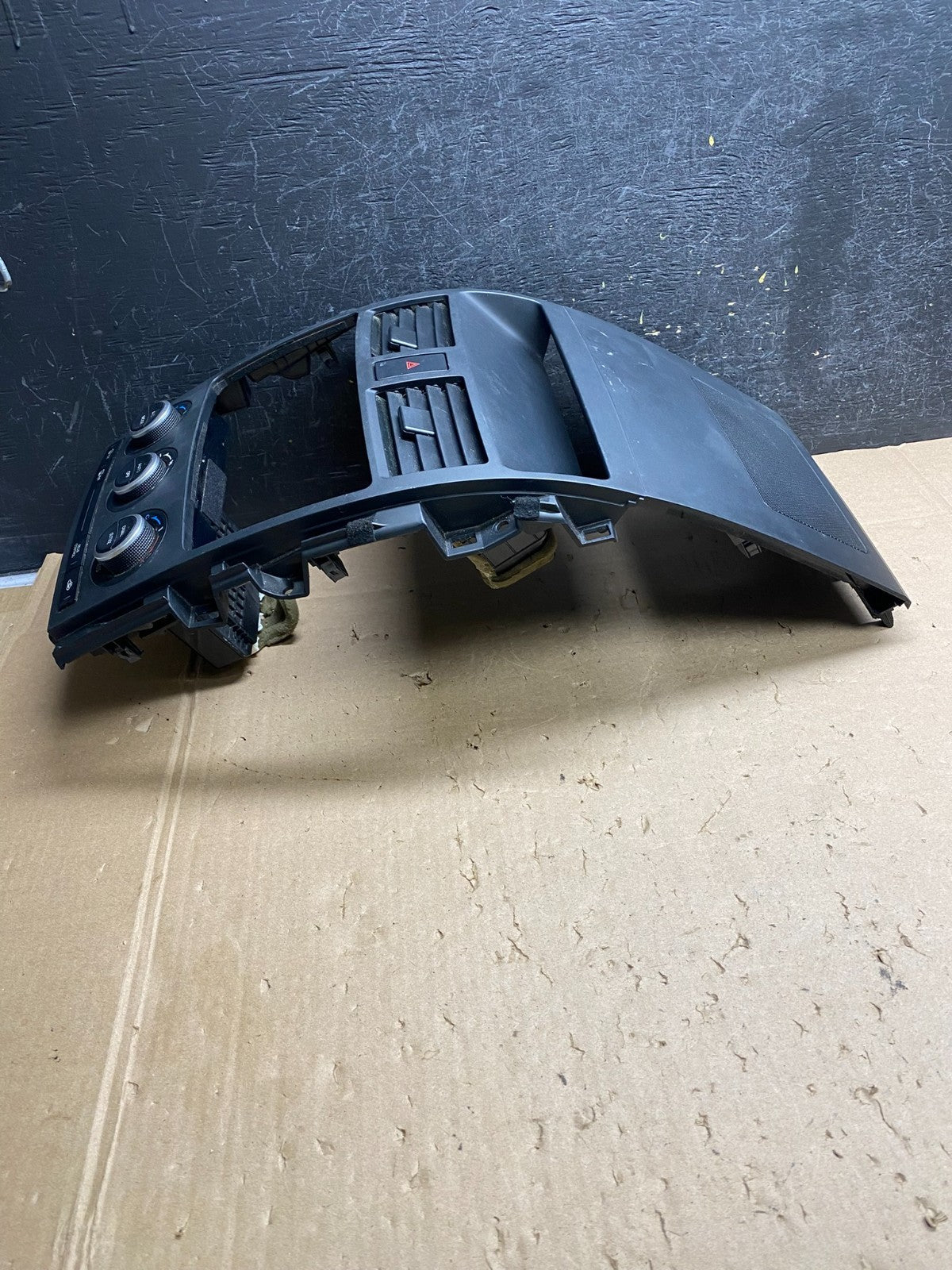 2007 - 2009 Mazda CX-9 Radio Dash Trim Bezel W/Vent AC Climate Control AI6444 DW2