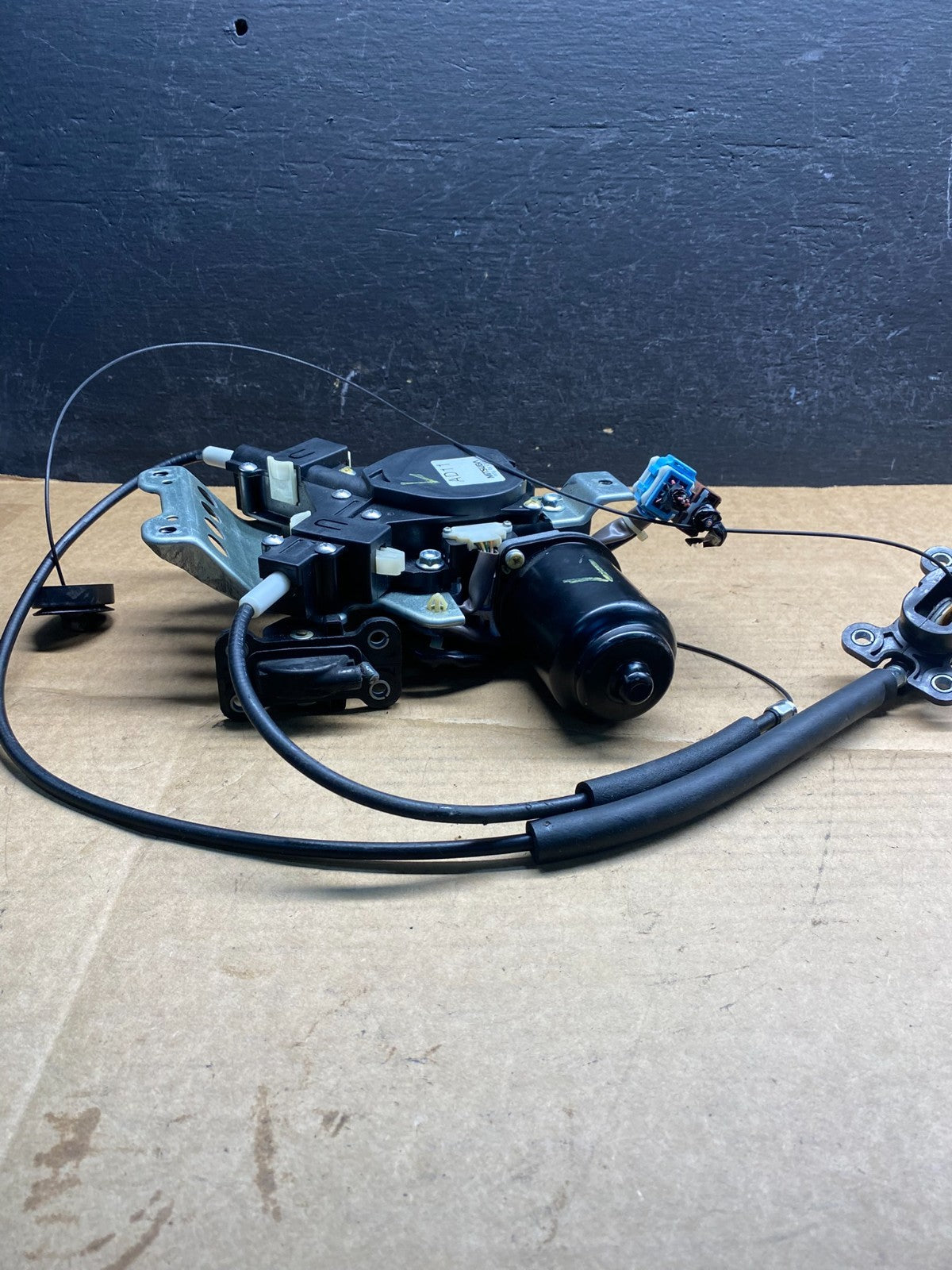 2005 - 2010 Honda Odyssey Rear Left Sliding Door Lock Actuator Motor AD6737 DG1