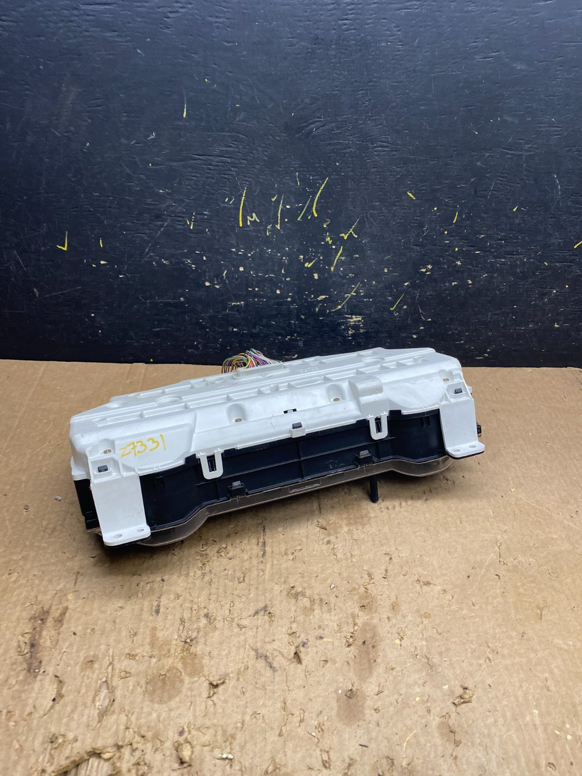 2004 2005 Toyota Sienna Speedometer Cluster Gauge Z7331 DG4