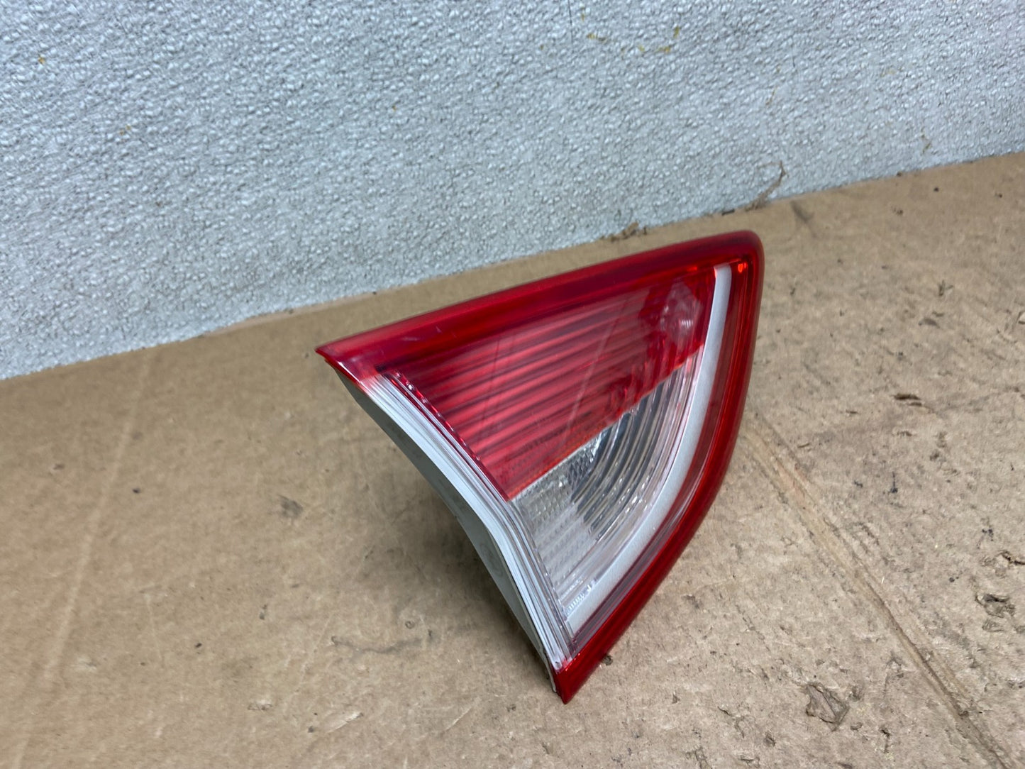 2013 to 2016 Ford Escape Left Driver LH Side Inner Tail Light OEM AA4138 DW2