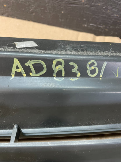 2002 to 2009 Gmc Envoy Front Upper Grill Grille AD8381 DG7