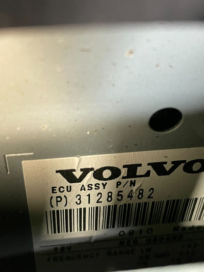 2008 Volvo XC90 Center AM/FM Radio Panel Bezel ai0575 DG7