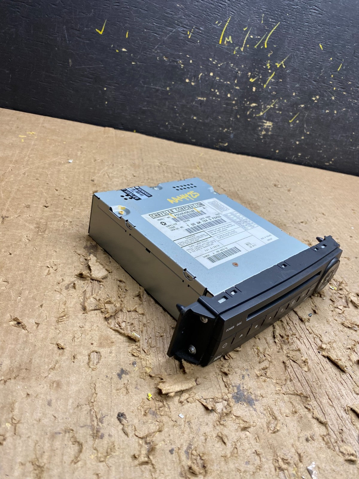2008 to 2012 Chrysler Town Country DVD Player Receiver OEM AA4425 DG1