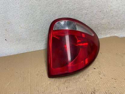2004 - 2007 Dodge Grand Caravan Right Passenger Side Tail Light AI1298 LK2