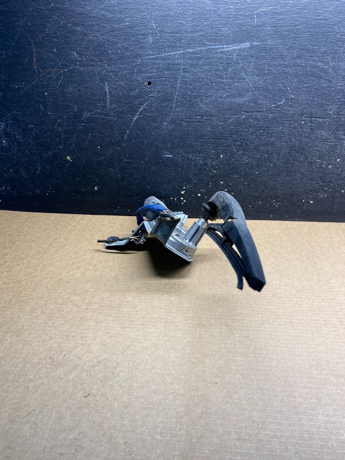 2011 - 2013 Kia Sorento Rear Glass Windshield Wiper Motor z9048 DG2
