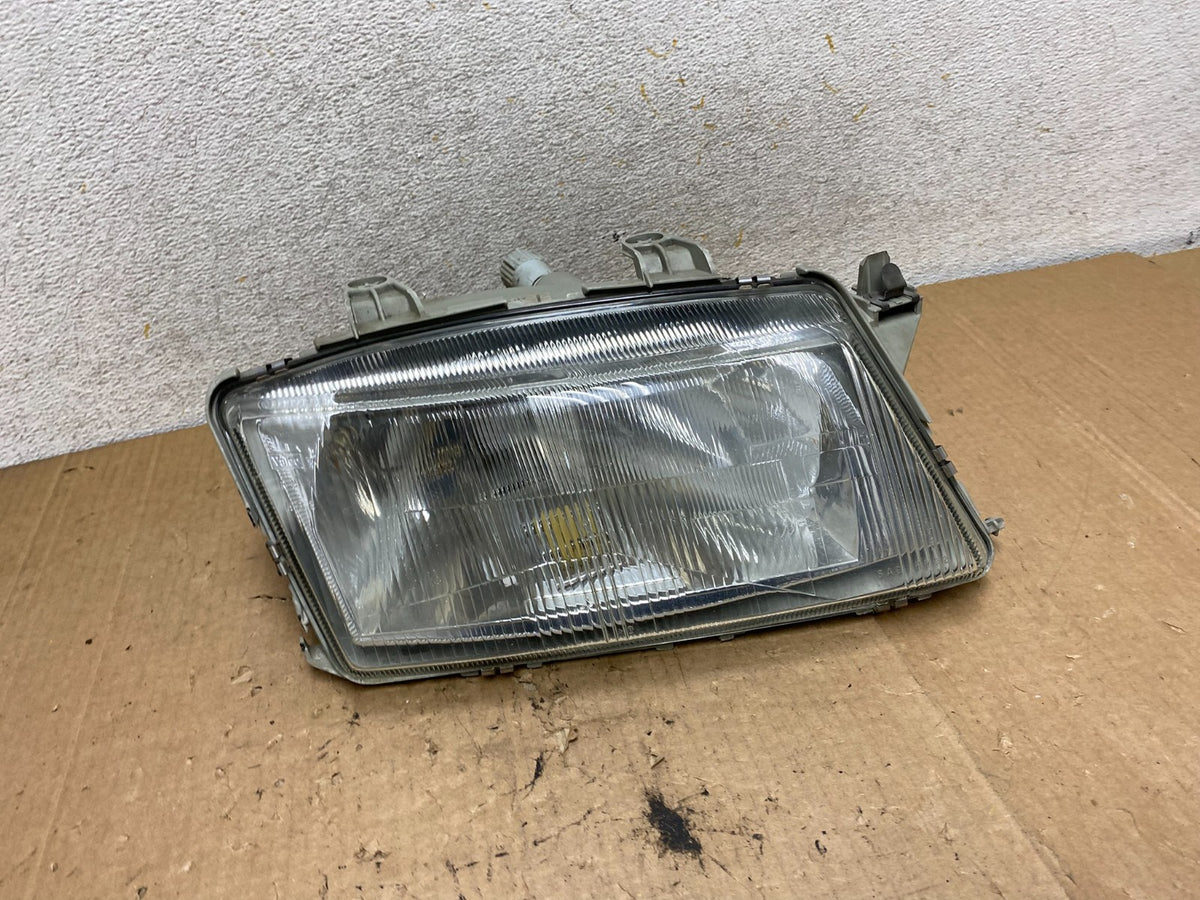 1999 - 2003 Saab 9-3 Front Right Passenger Side Headlight AI9117 DW0
