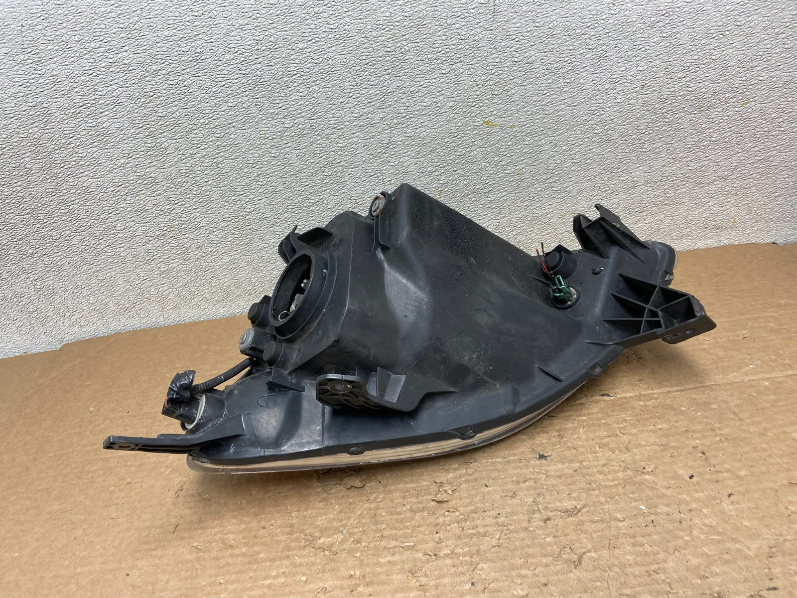 2002 to 2004 Honda CRV CR-V OEM Right Passenger RH Halogen Headlight Z3166 DW8