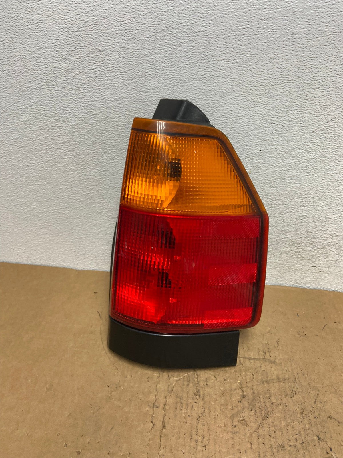 2002-2009 GMC Envoy Right Passenger RH Side Tail Light AD1448 LK0
