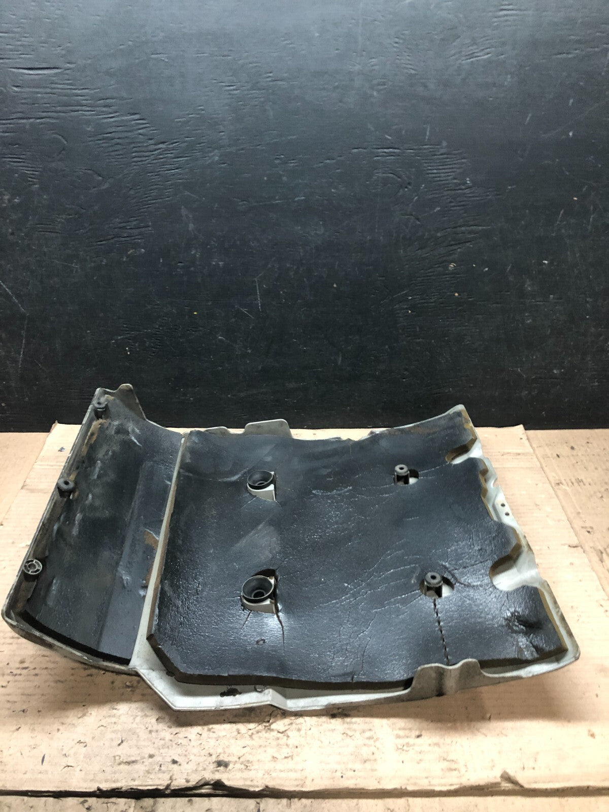 1997 to 2004 Cadillac Deville Seville Northstar Engine Motor Cover G8558 PS6