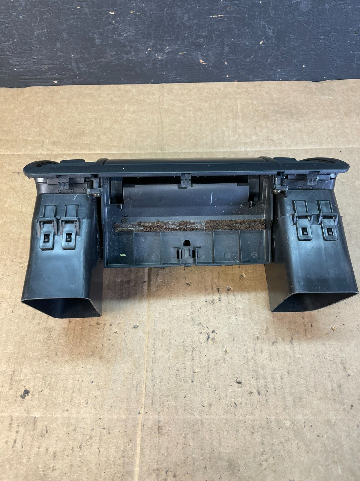 2005-2009 Subaru Legacy Outback Center Dash Bezel Vents Clock Storage AC5238 DG8