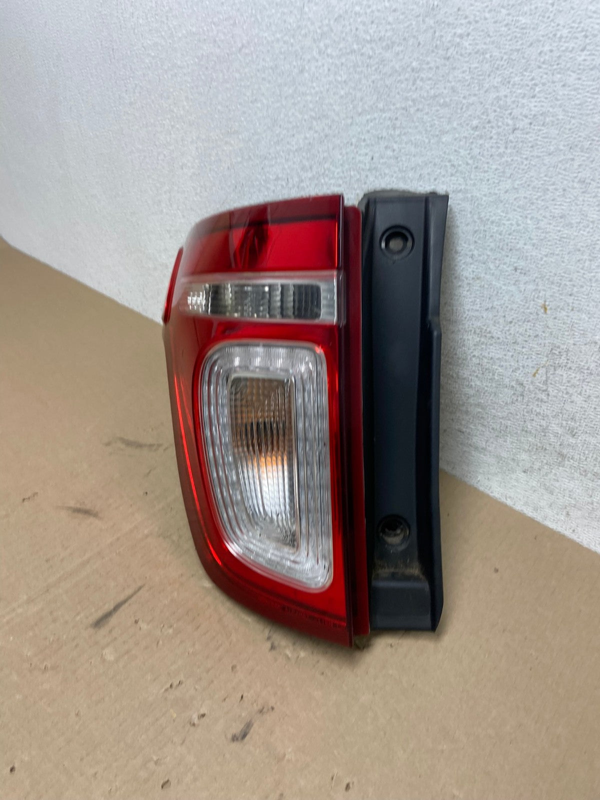 2011 2012 2013 2014 2015 Ford Explorer Left Driver LH Side Tail light AE6985 LK1