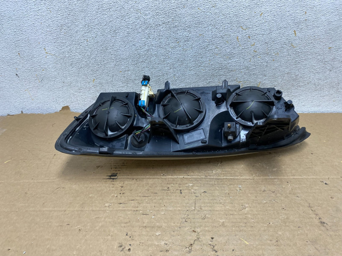 2004 to 2007 Chevrolet Malibu Right Passenger RH Headlight AH8133 DW5