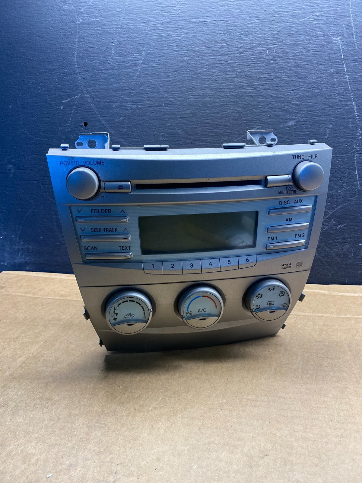 2007 to 2009 Toyota Camry Radio CD Player Climate Control Bezel AD7570 DG0